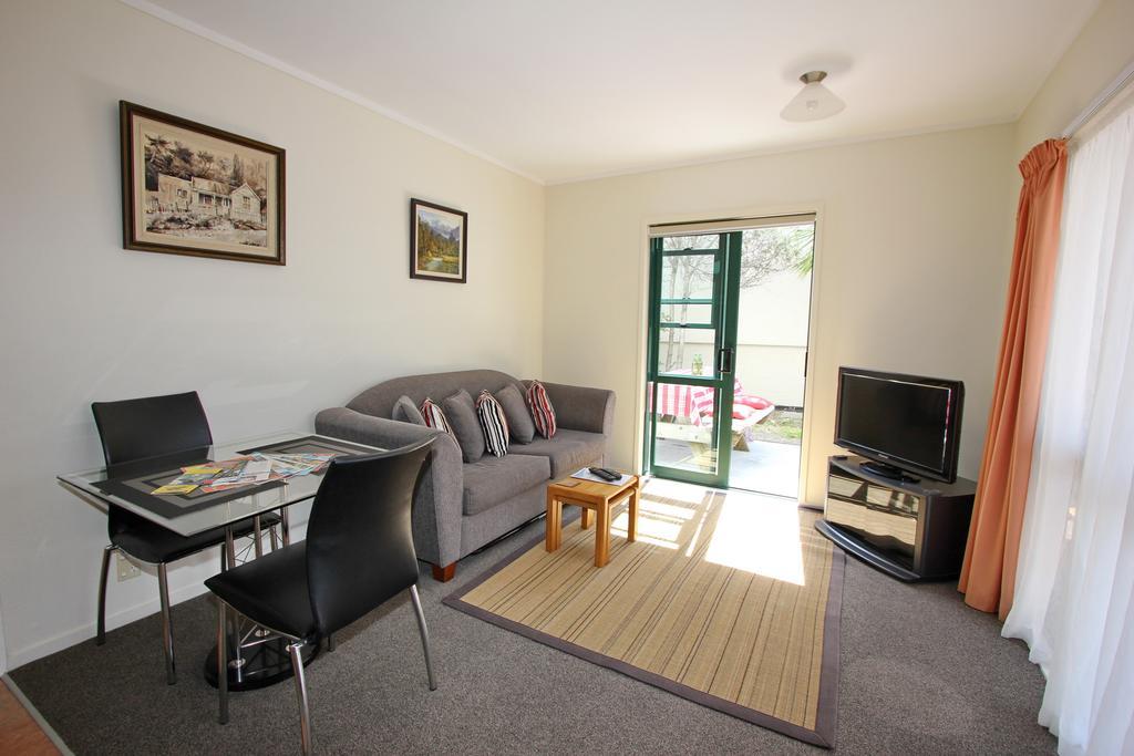 Blue Marlin Apartments Whitianga Luaran gambar