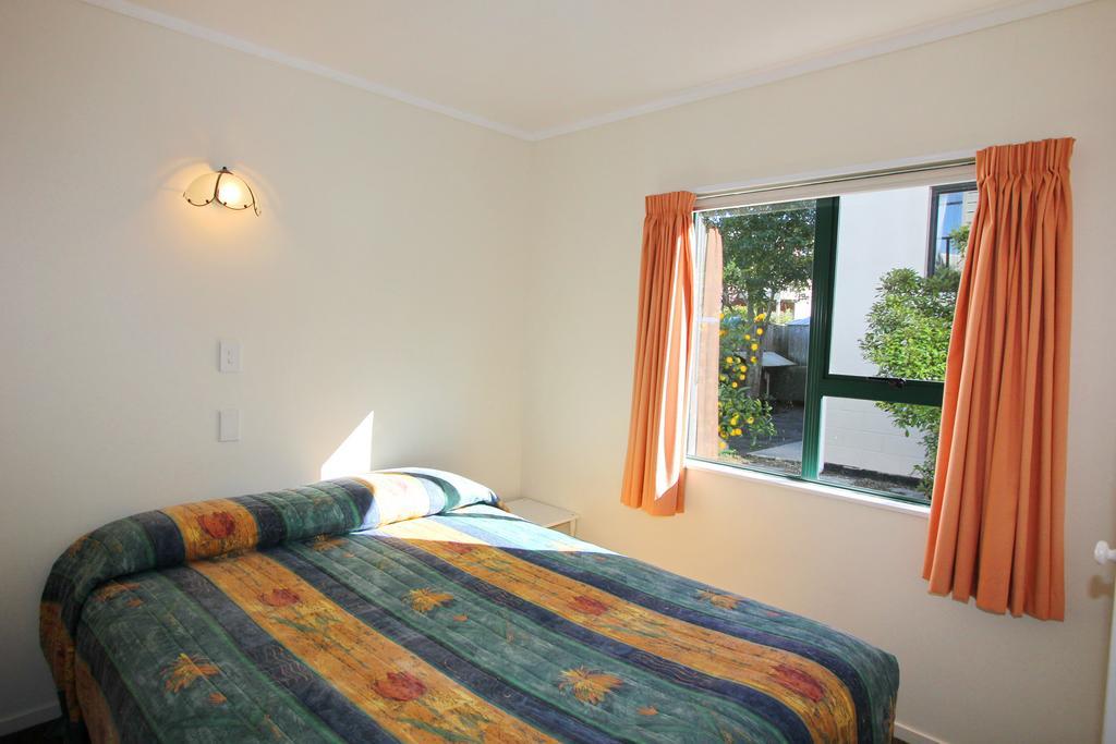 Blue Marlin Apartments Whitianga Luaran gambar